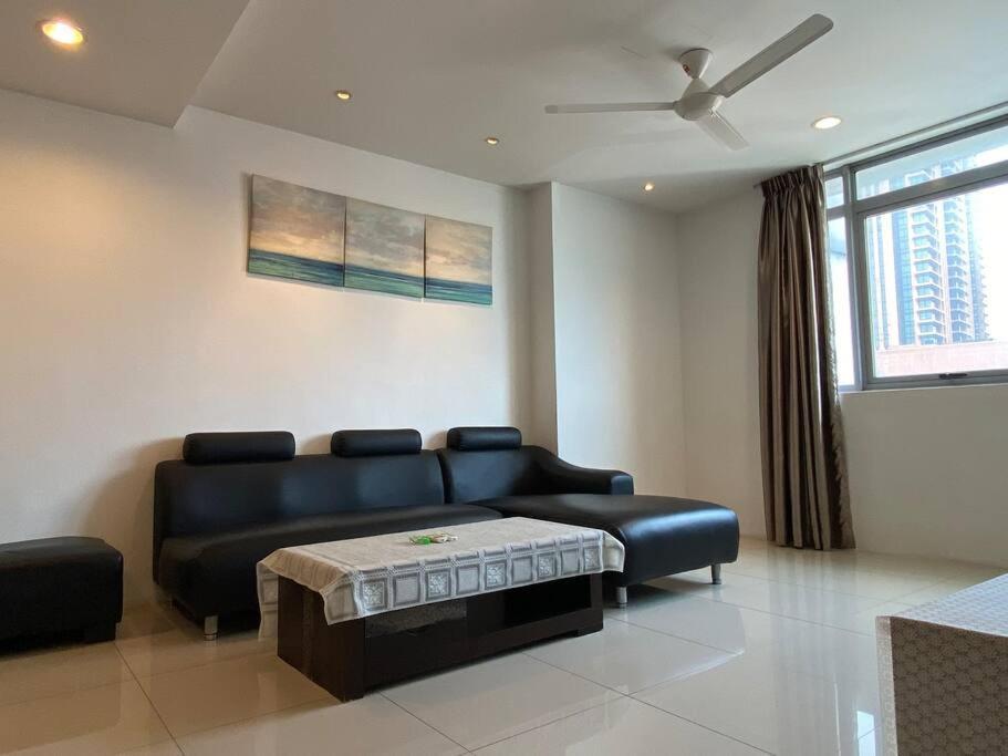 Ferienwohnung Spacious 3R,2R,Studio 5Min Walk To Time Square,Lalaport, Pool,Gym,Wifi Kuala Lumpur Exterior foto