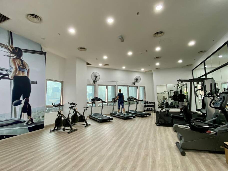 Ferienwohnung Spacious 3R,2R,Studio 5Min Walk To Time Square,Lalaport, Pool,Gym,Wifi Kuala Lumpur Exterior foto